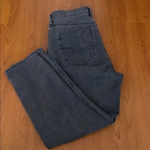 Black mom jean cropped